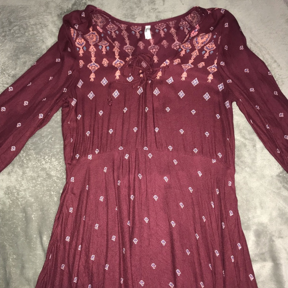 Maroon long sleeve dress.